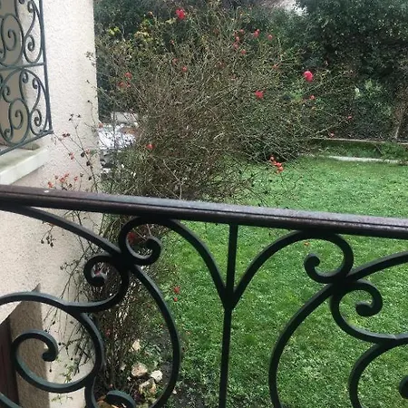 Гостевой дом O Cottage La Barre Ormesson - 20 Min Paris 3*